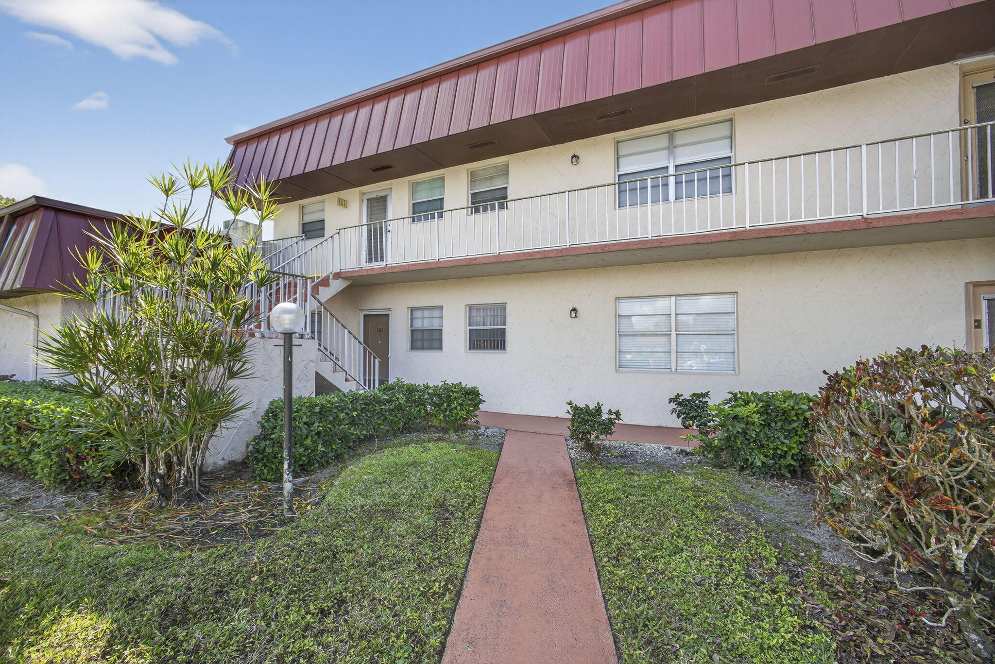 12020 W Greenway Drive 102