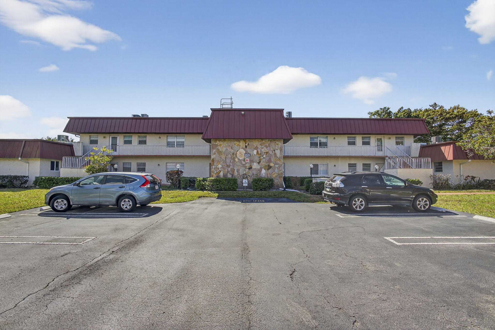 12020 W Greenway Drive 102