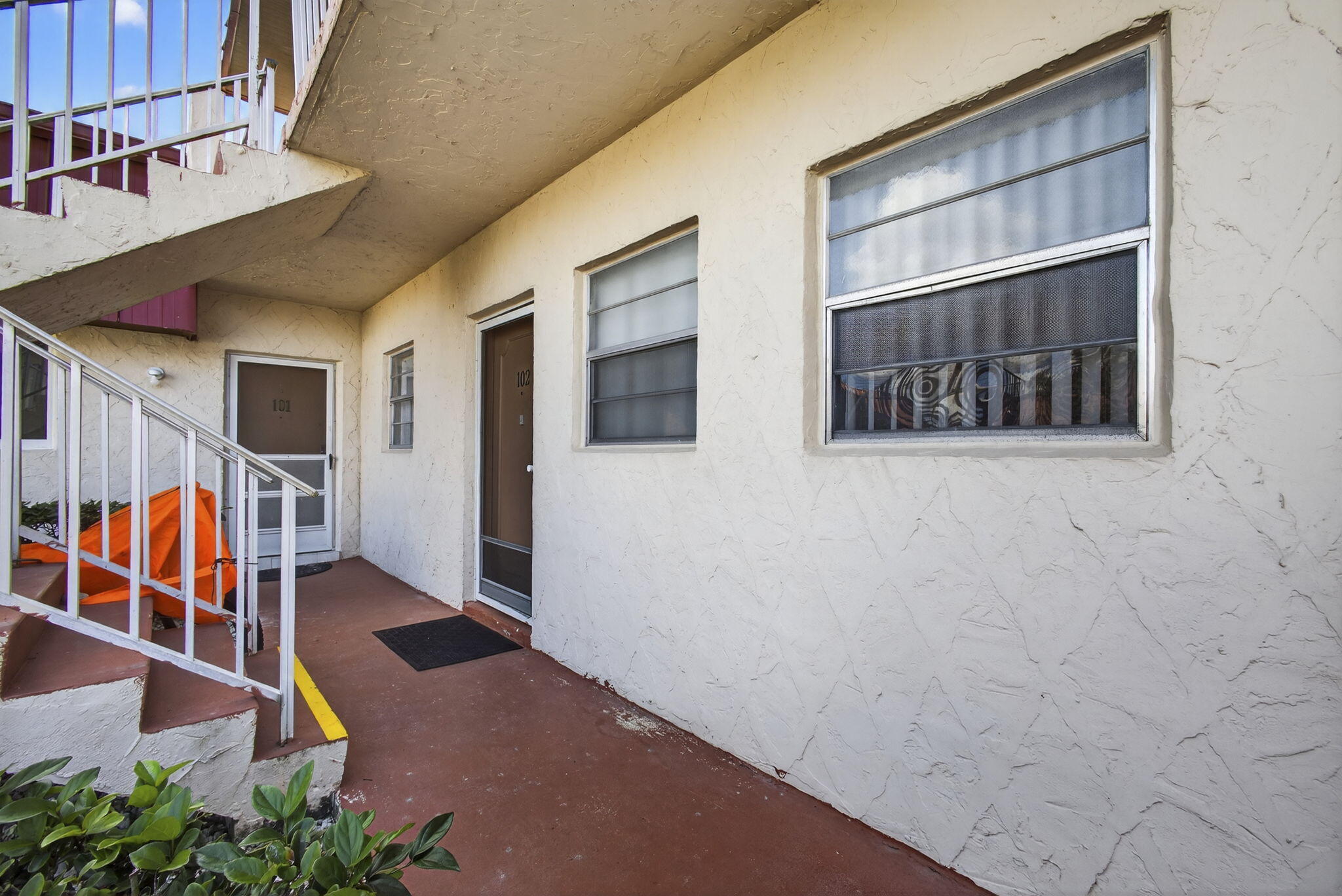 12020 W Greenway Drive 102