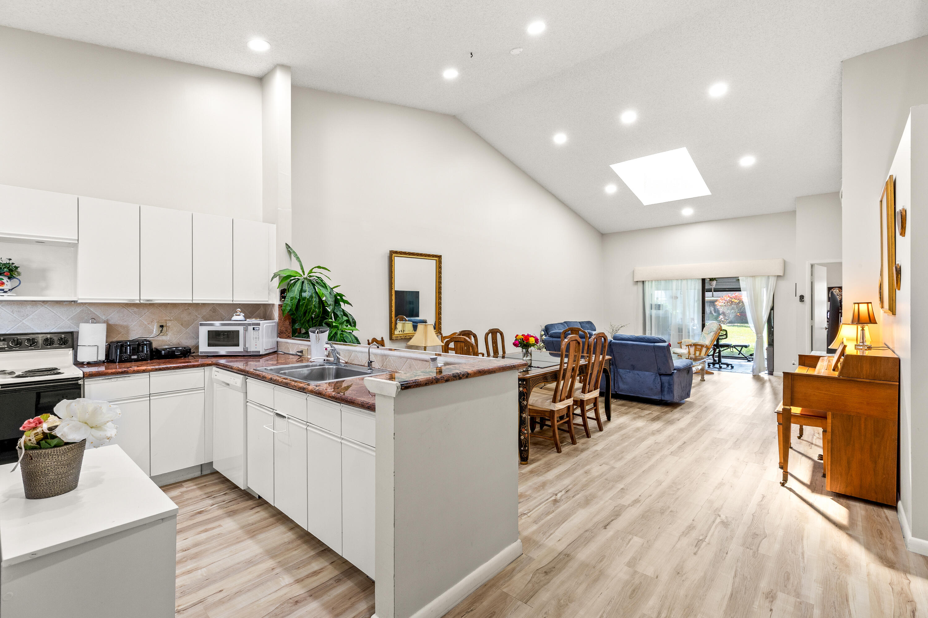 8306 Summersong Terrace