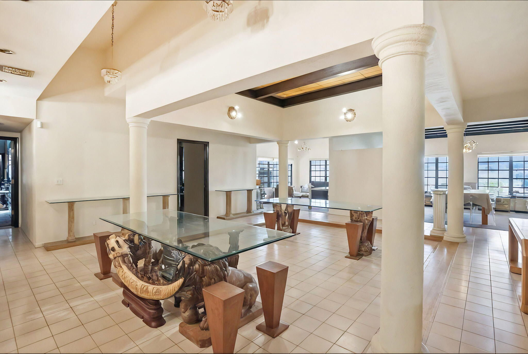 2850 NE 44th Street