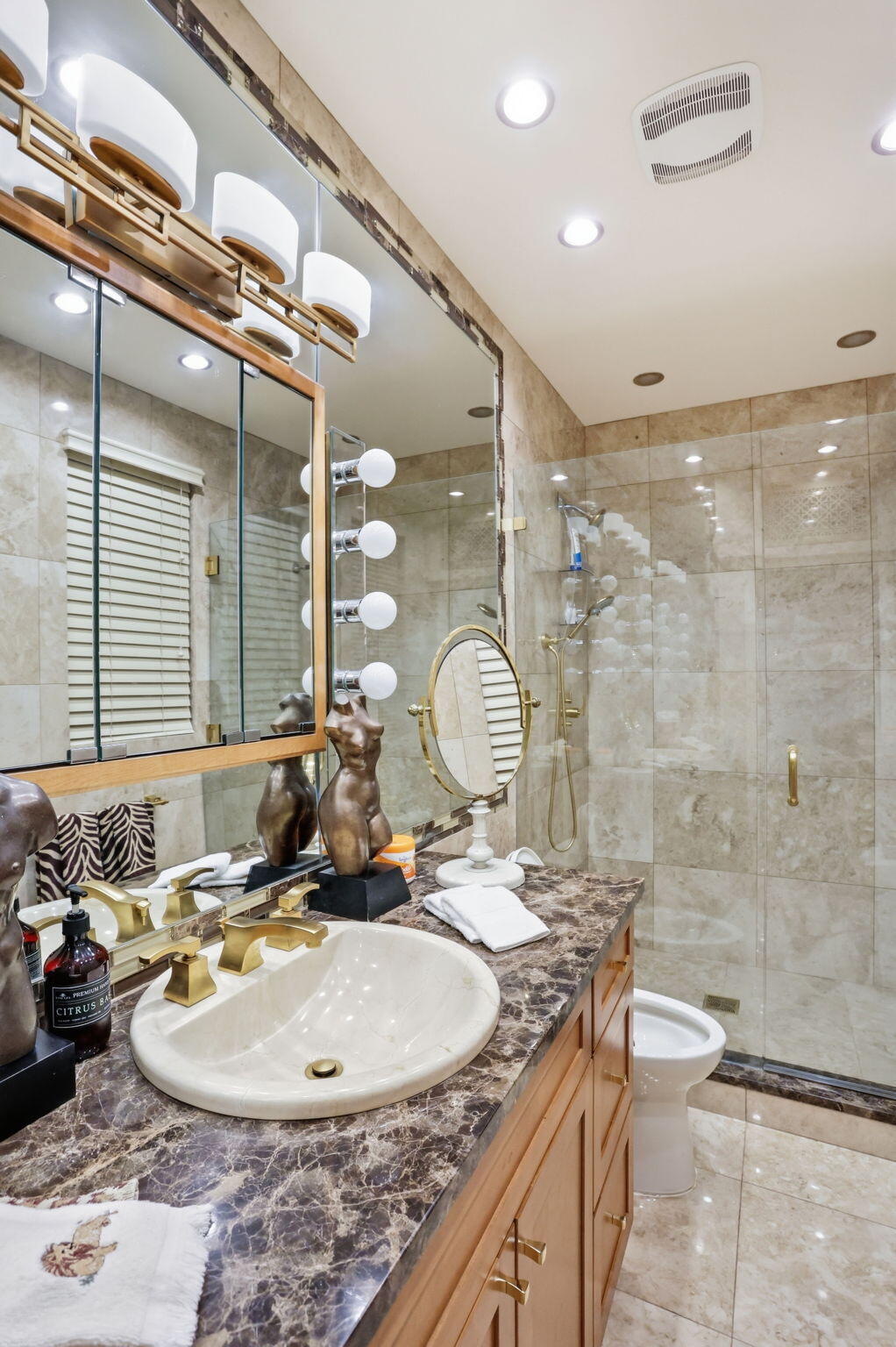 2850 NE 44th Street
