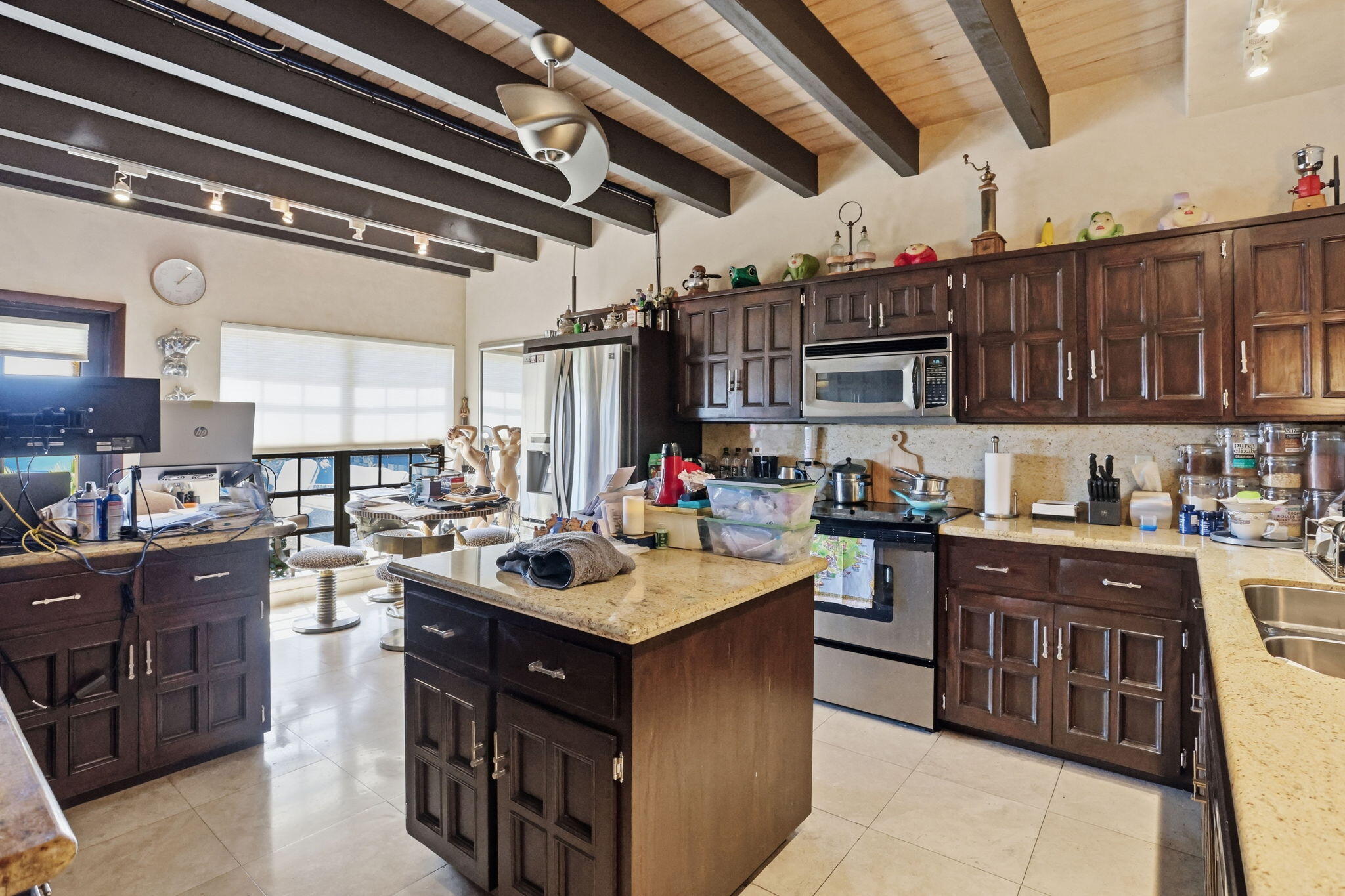 2850 NE 44th Street