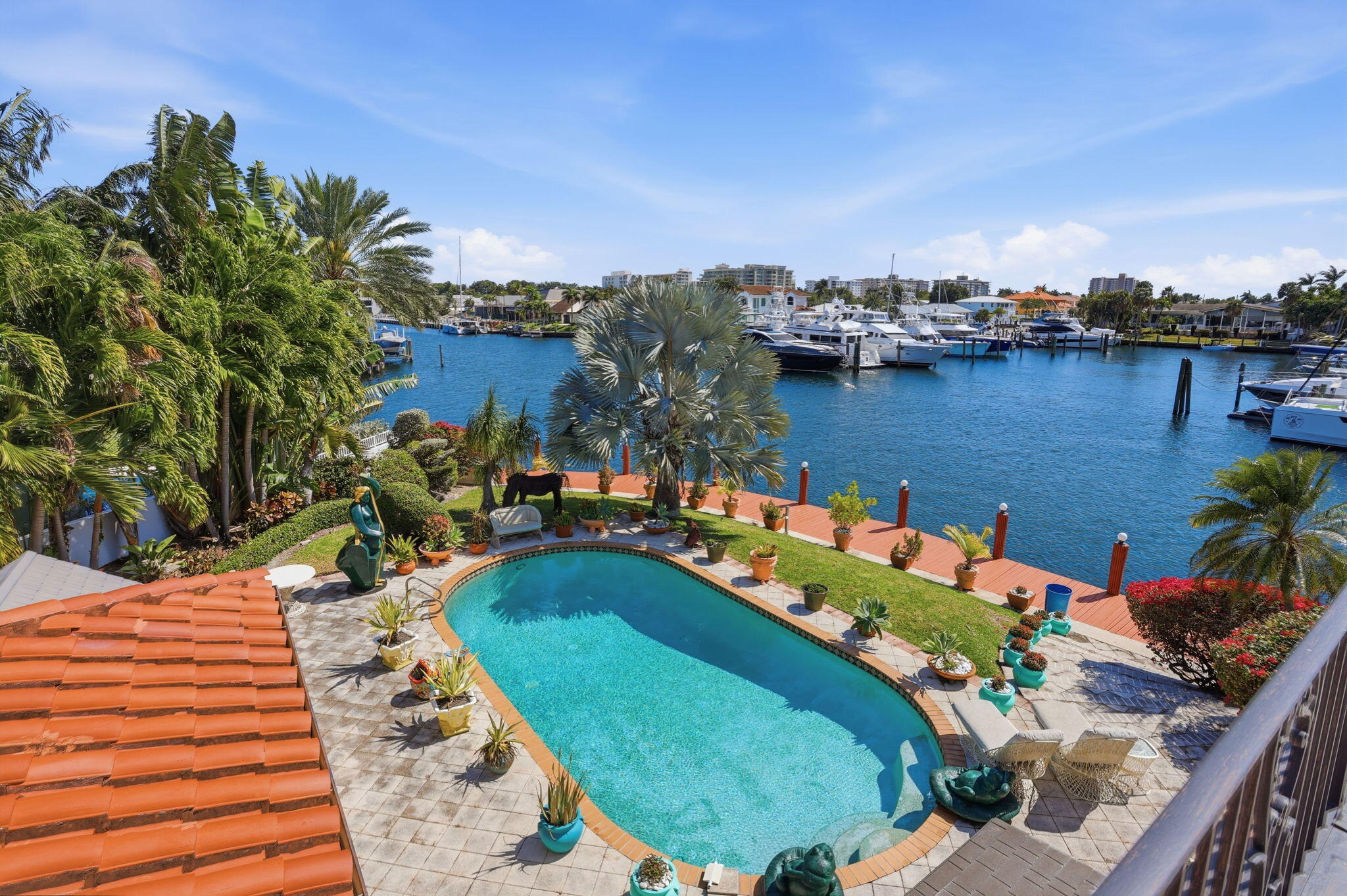 2850 NE 44th Street