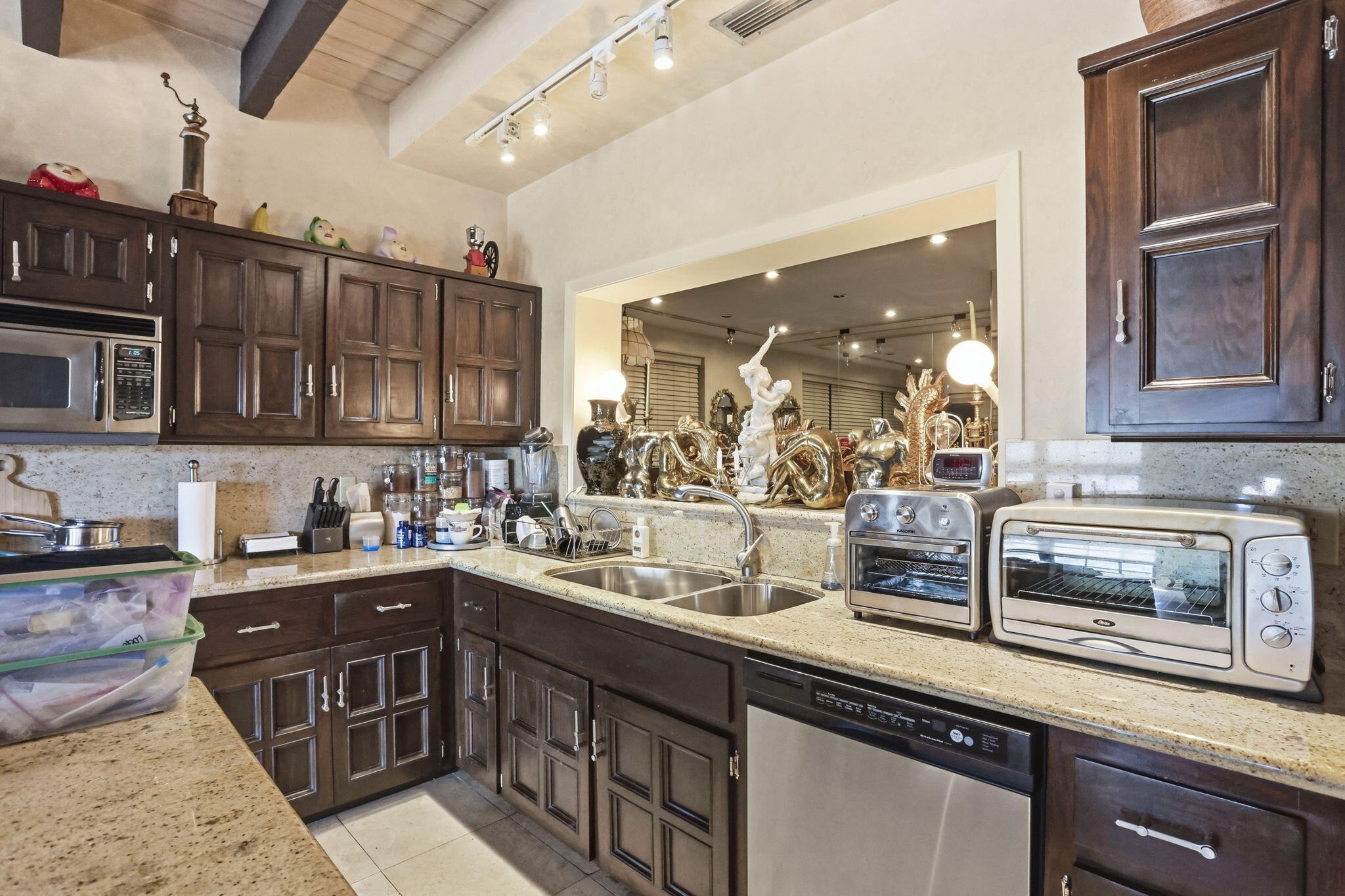 2850 NE 44th Street