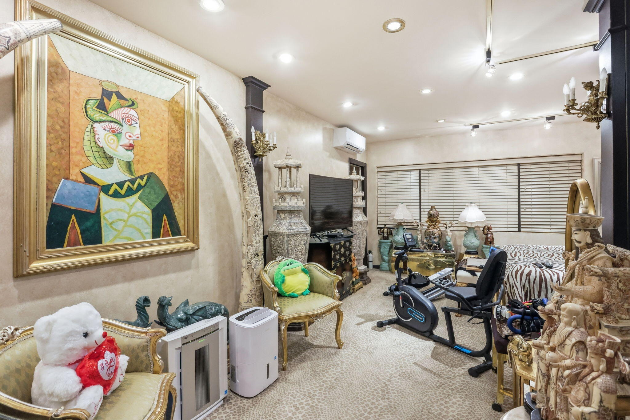 2850 NE 44th Street