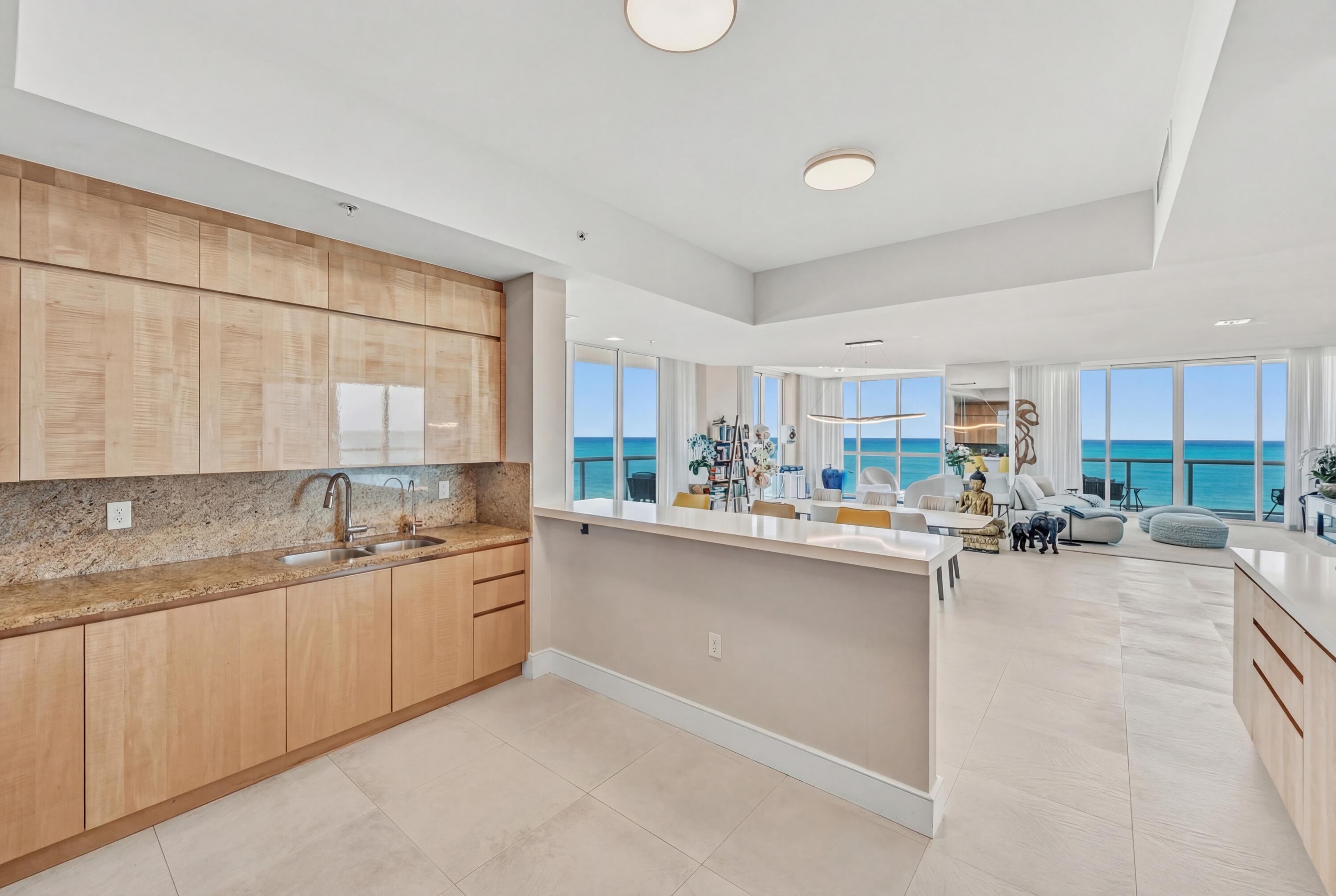 50 S Pointe Drive 1208