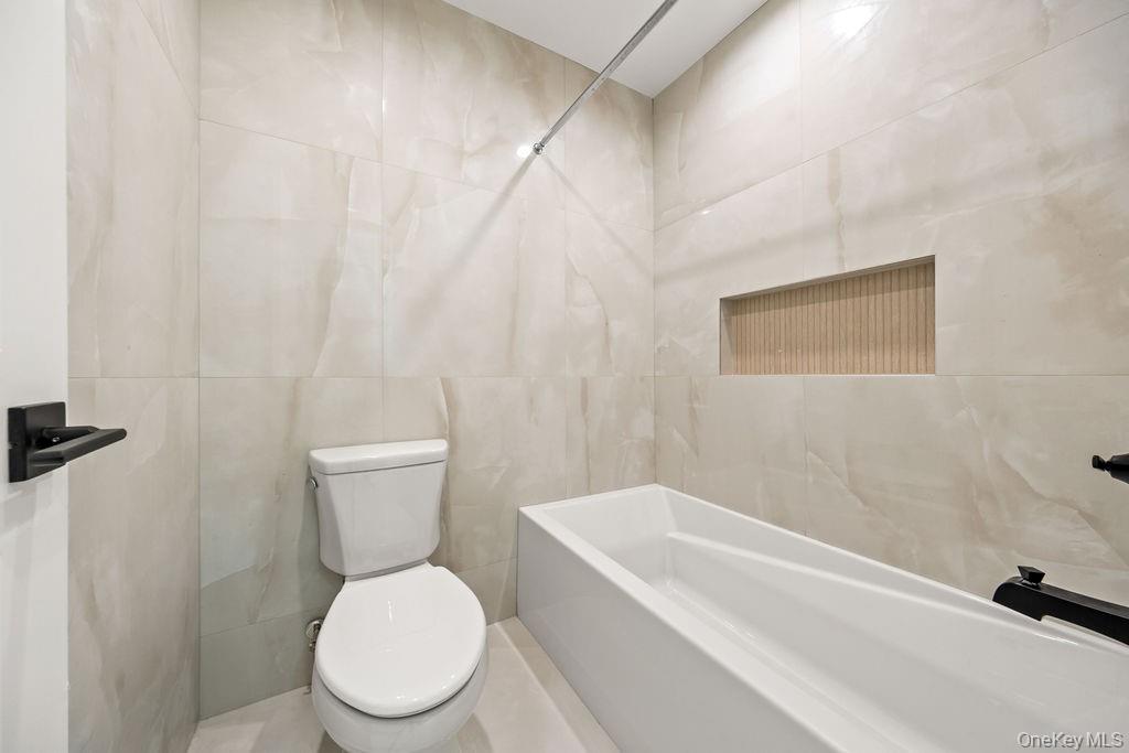 62 Blauvelt Road Unit: 202