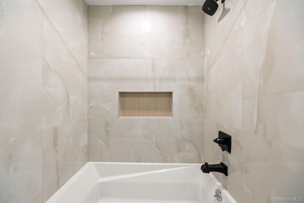 62 Blauvelt Road Unit: 202