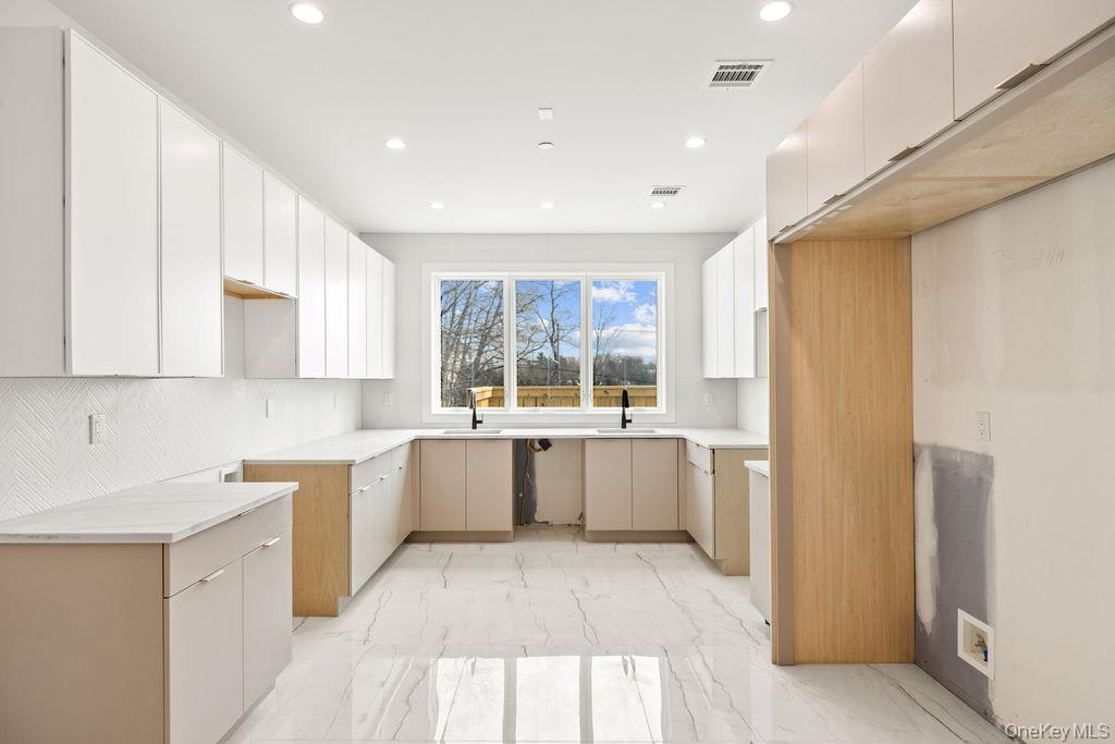 62 Blauvelt Road Unit: 202