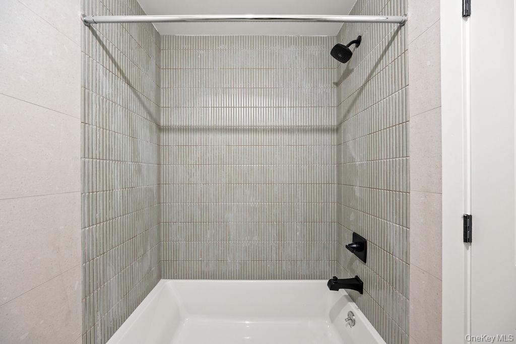 62 Blauvelt Road Unit: 202
