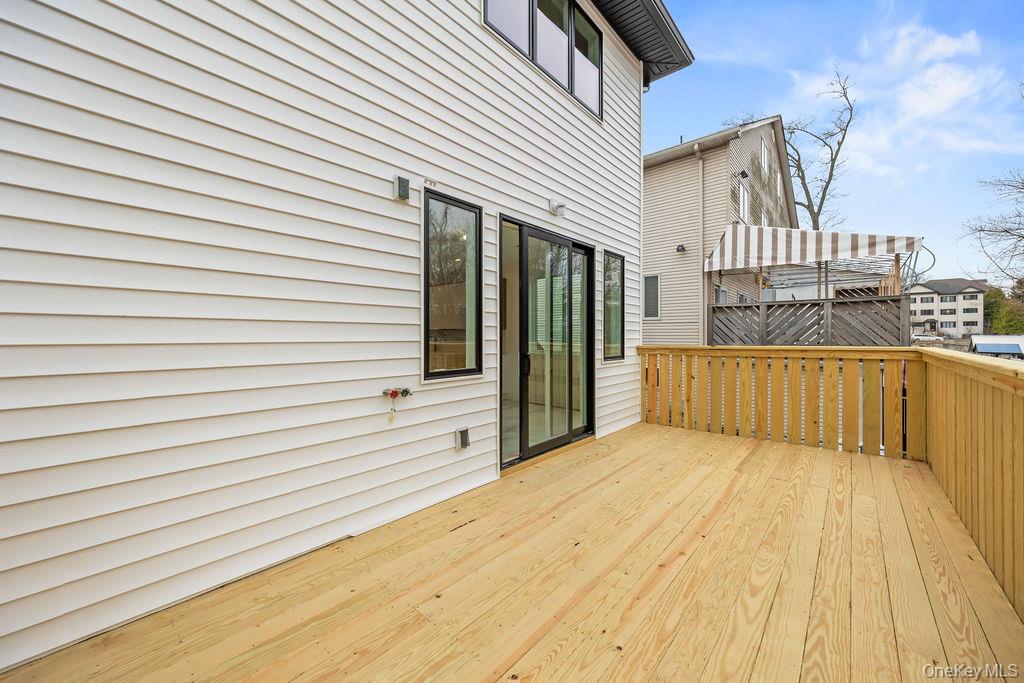 105 N Cole Avenue Unit: 213