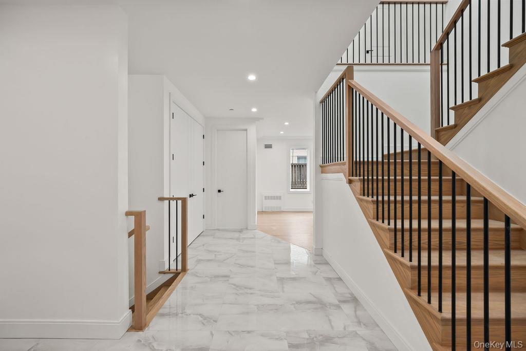 105 N Cole Avenue Unit: 213