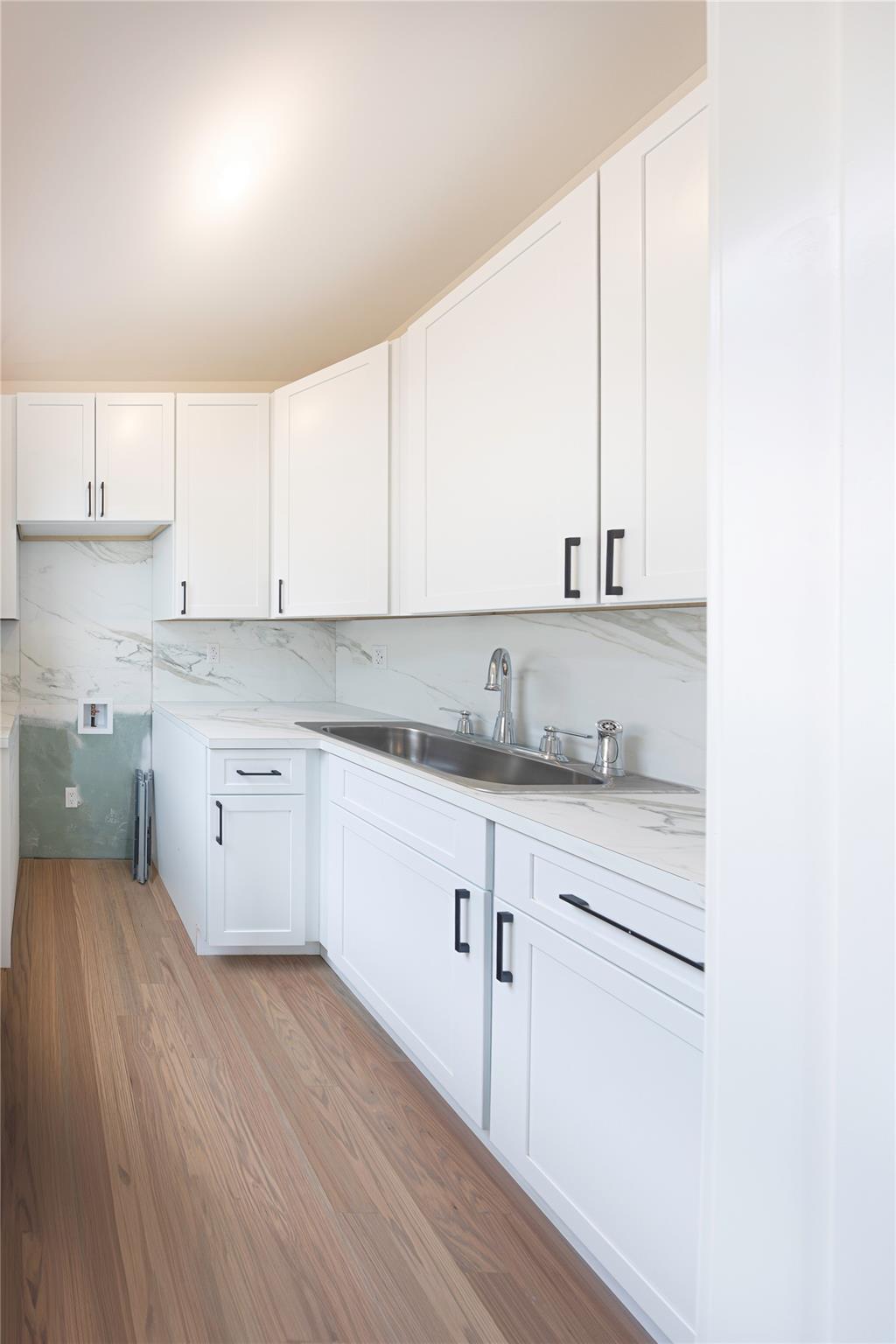 3 Carlton Road Unit: 201