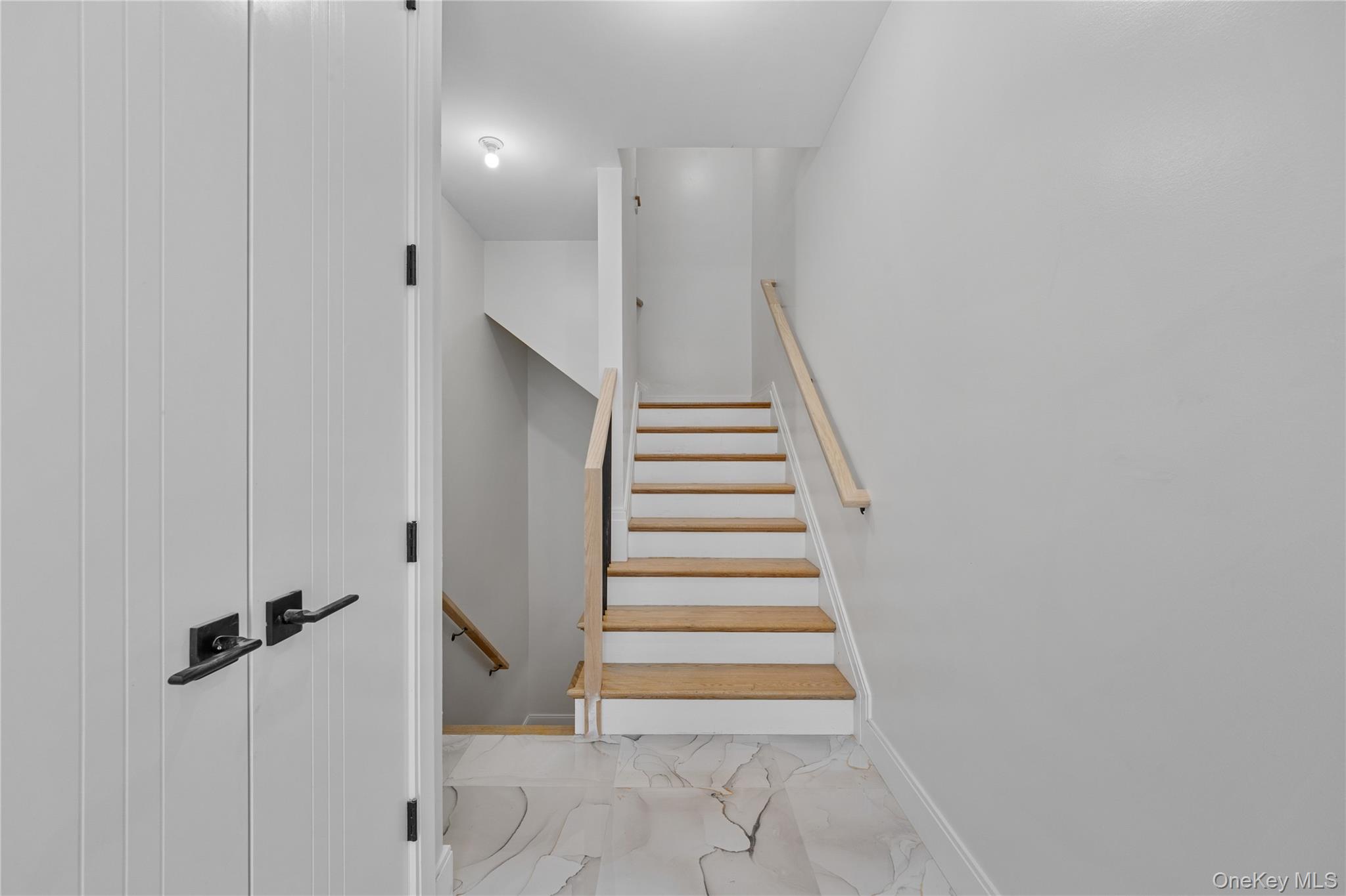 470 W Central Avenue Unit: 202