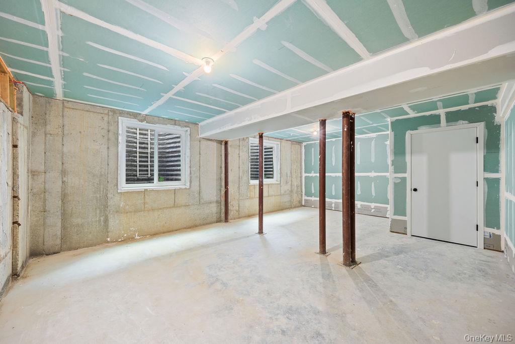 472 W Central Avenue Unit: 105