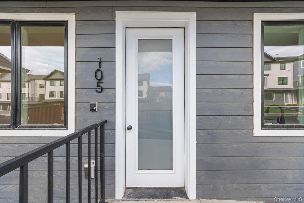 472 W Central Avenue Unit: 105