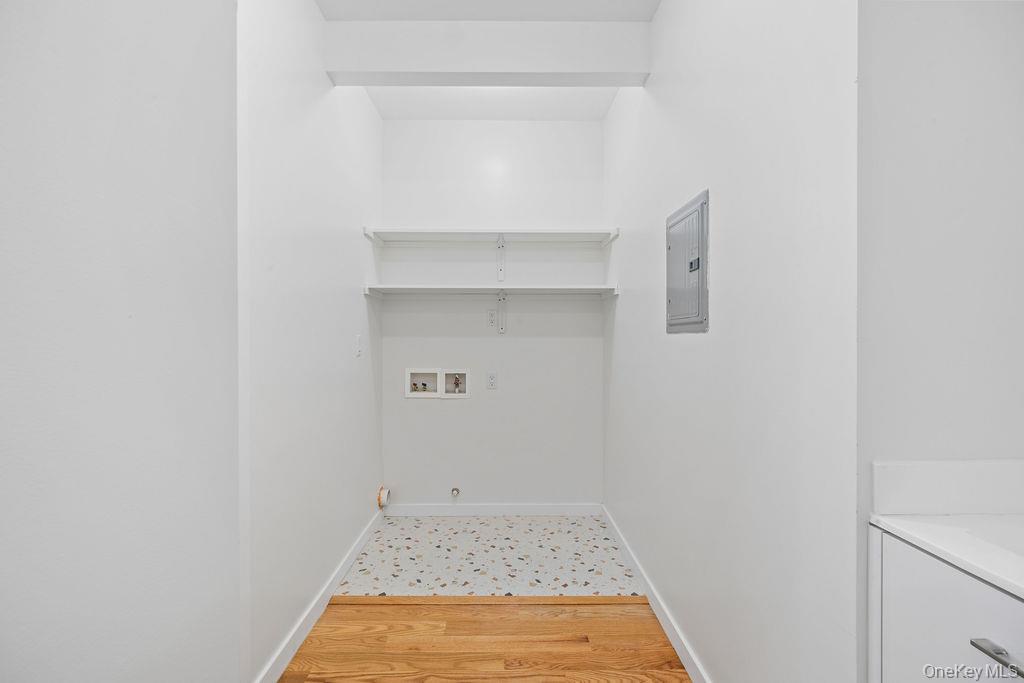 472 W Central Avenue Unit: 105