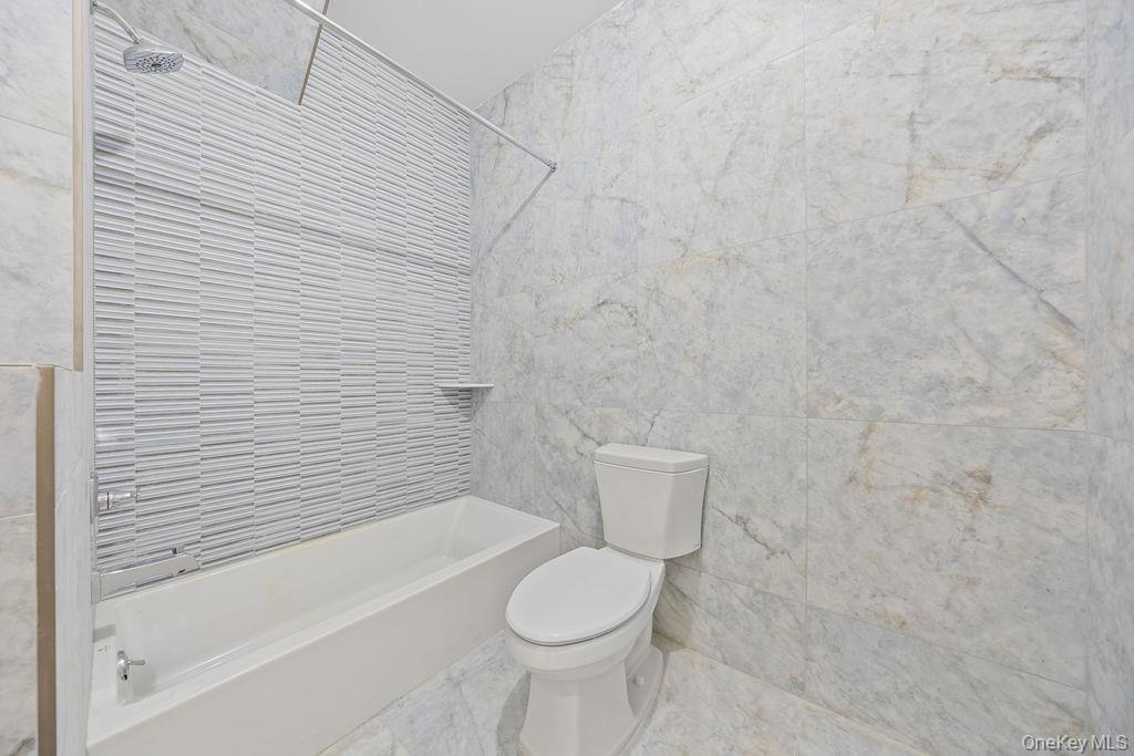 472 W Central Avenue Unit: 105