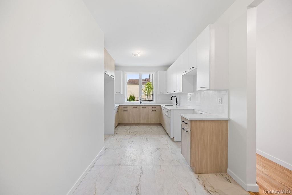 472 W Central Avenue Unit: 105