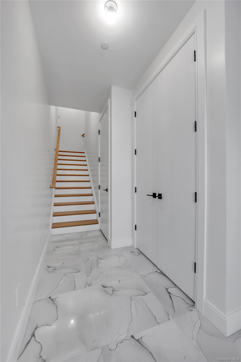 478 W Central Avenue Unit: 203