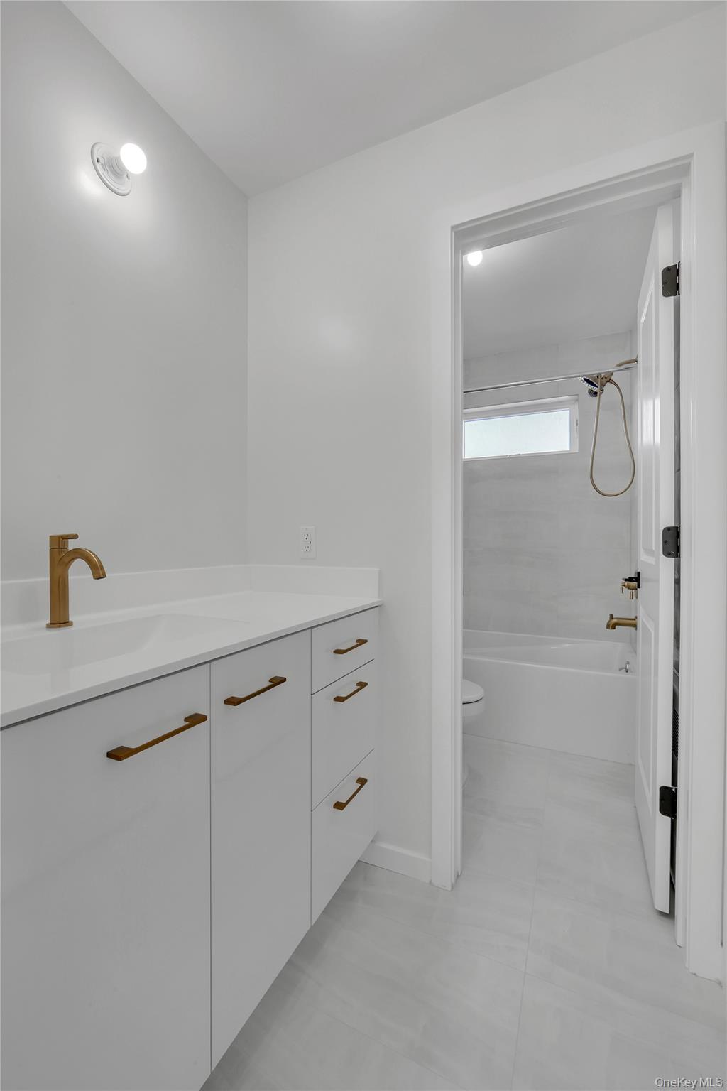 478 W Central Avenue Unit: 203