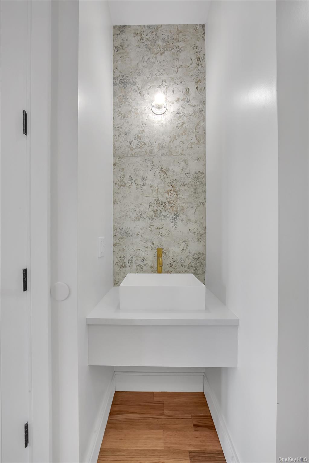 478 W Central Avenue Unit: 203