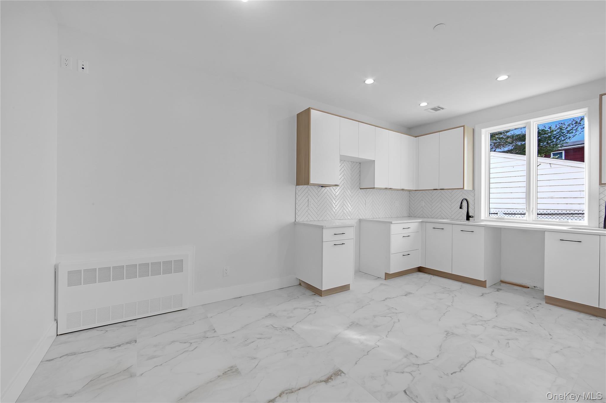 478 W Central Avenue Unit: 203