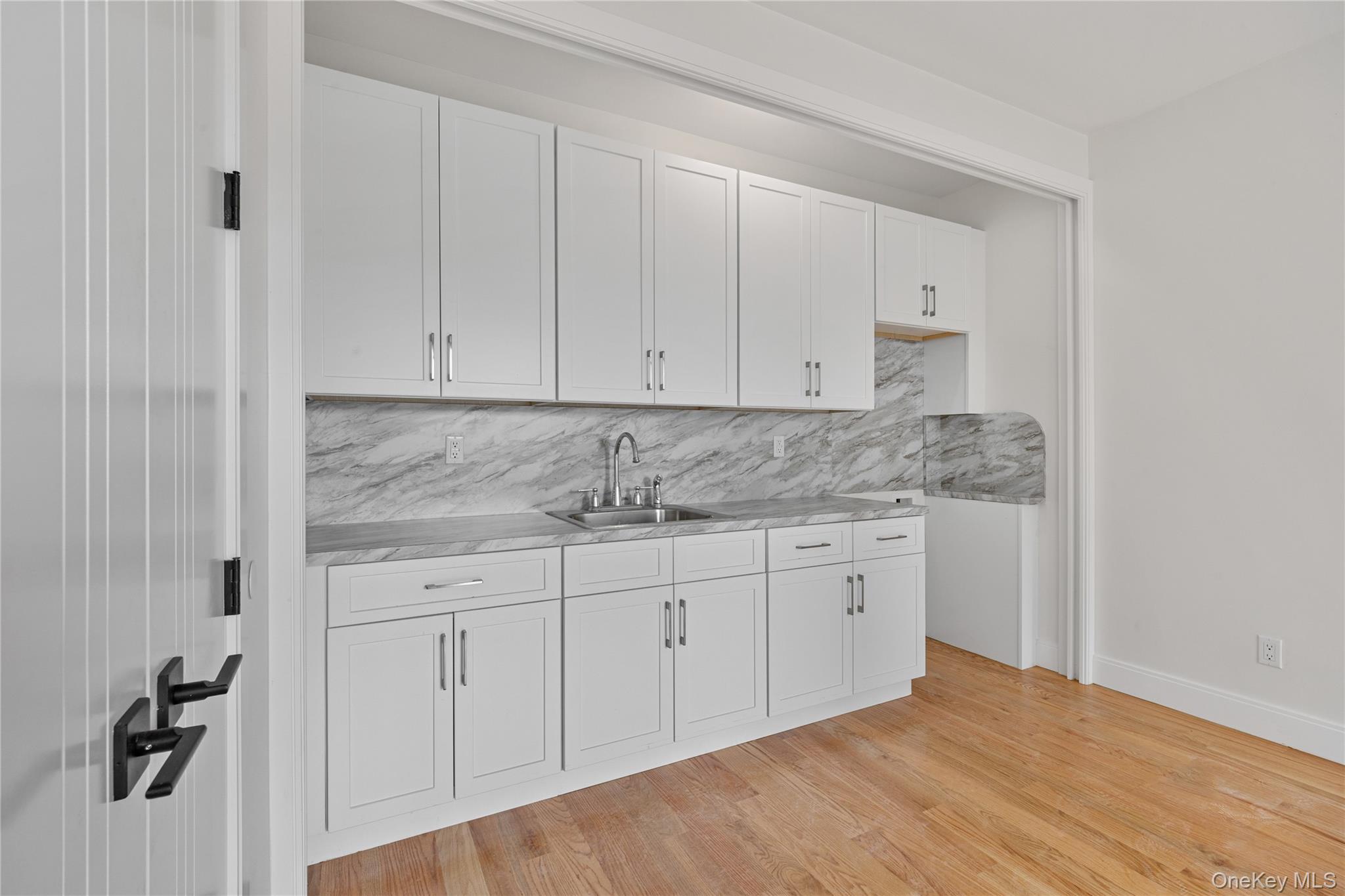 472 W Central Avenue Unit: 204