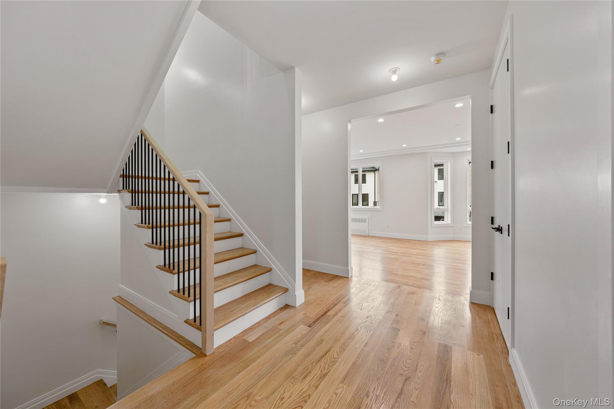 472 W Central Avenue Unit: 204