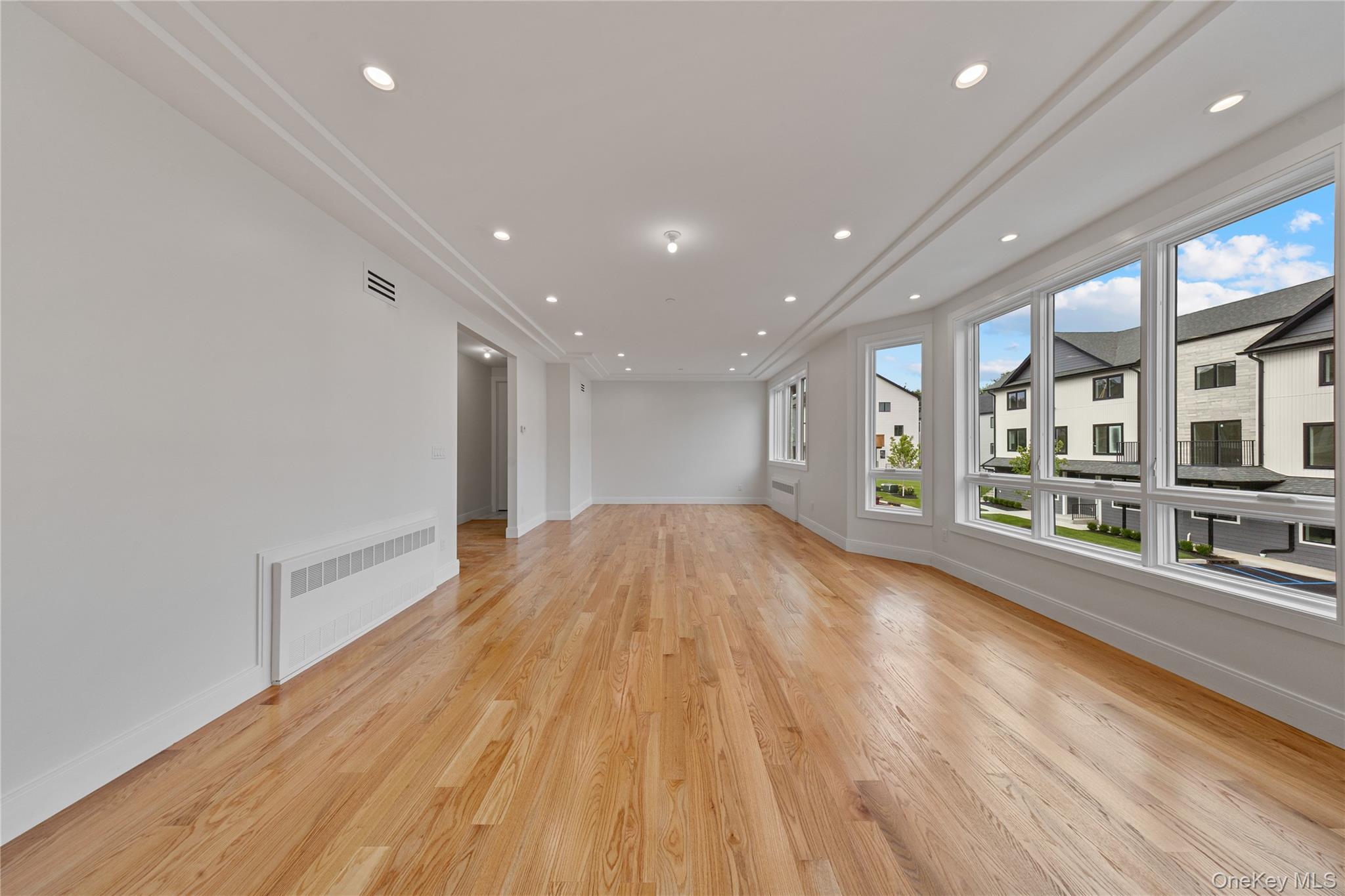 472 W Central Avenue Unit: 204