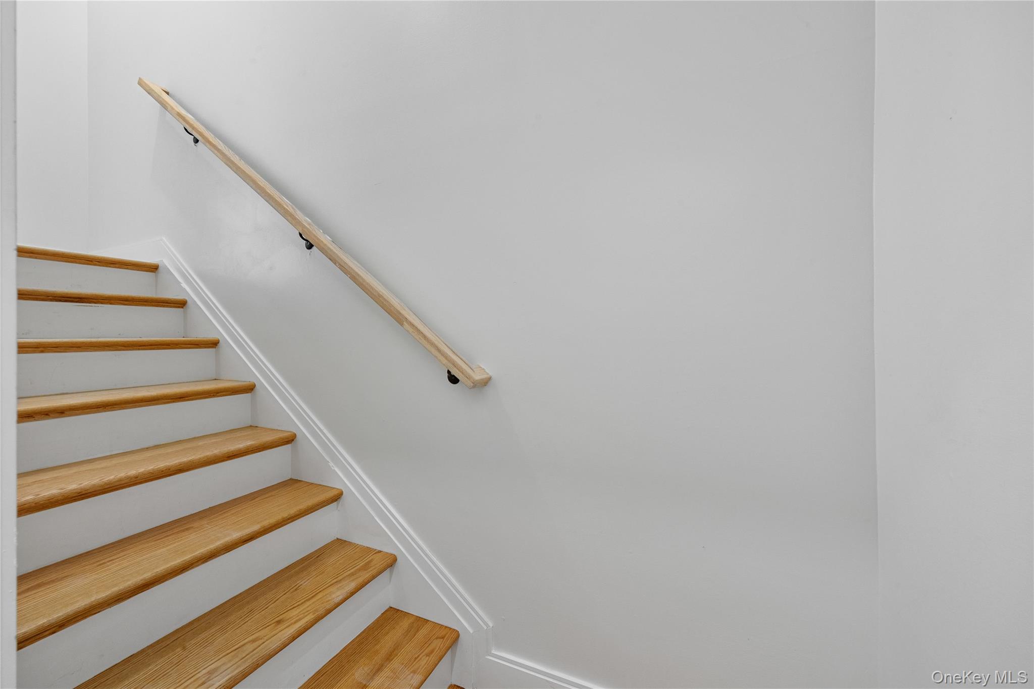 472 W Central Avenue Unit: 204