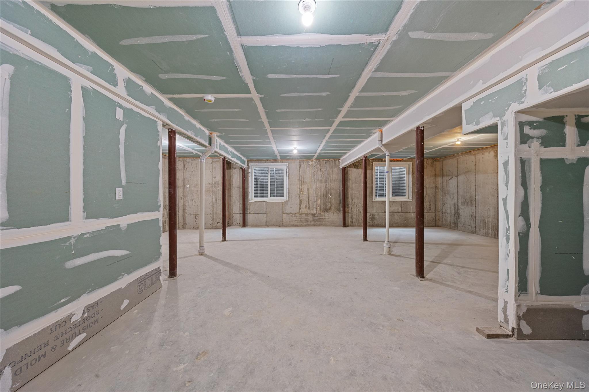 472 W Central Avenue Unit: 204