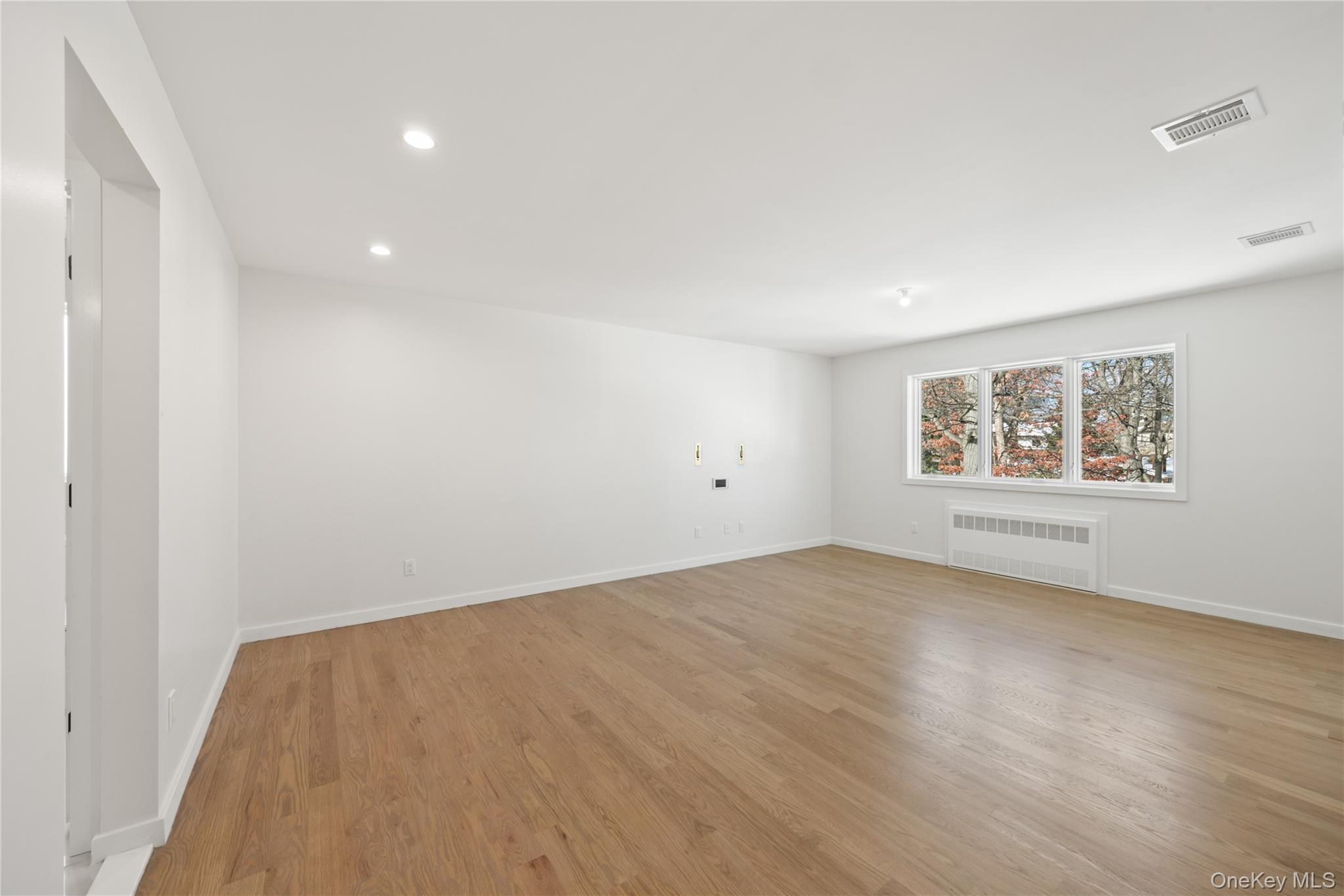 105 N Cole Avenue Unit: 202