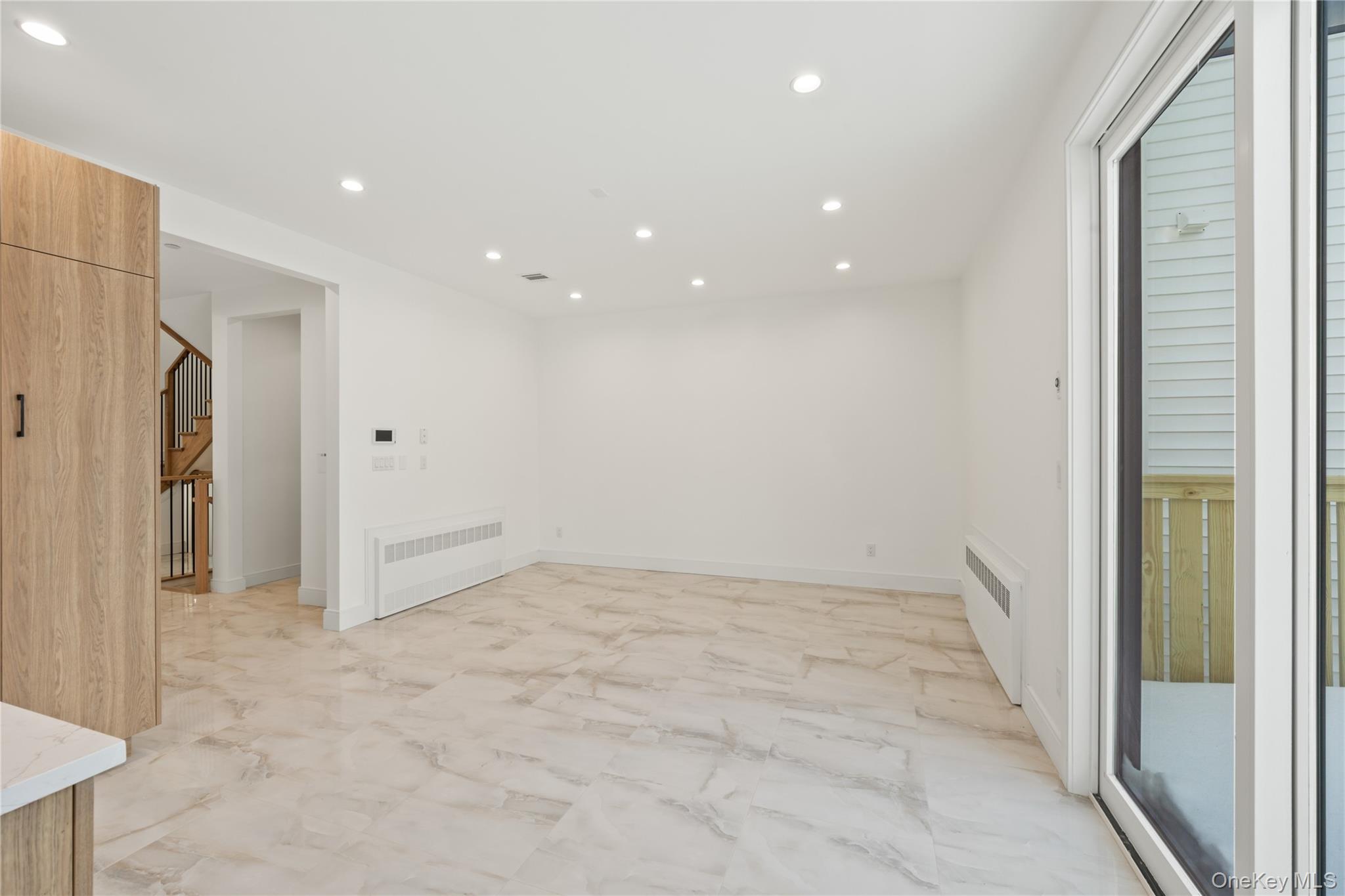 105 N Cole Avenue Unit: 202