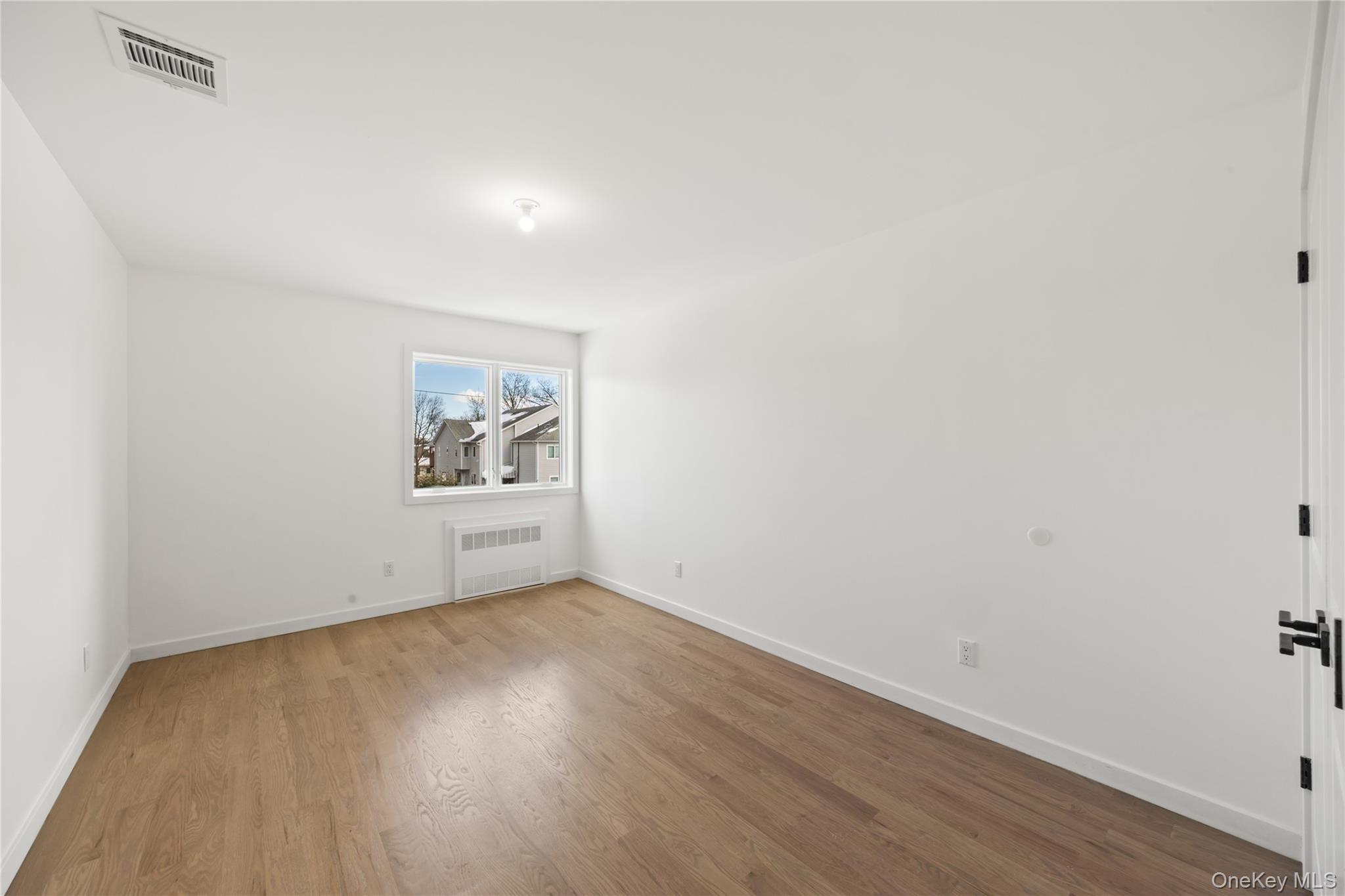 105 N Cole Avenue Unit: 202