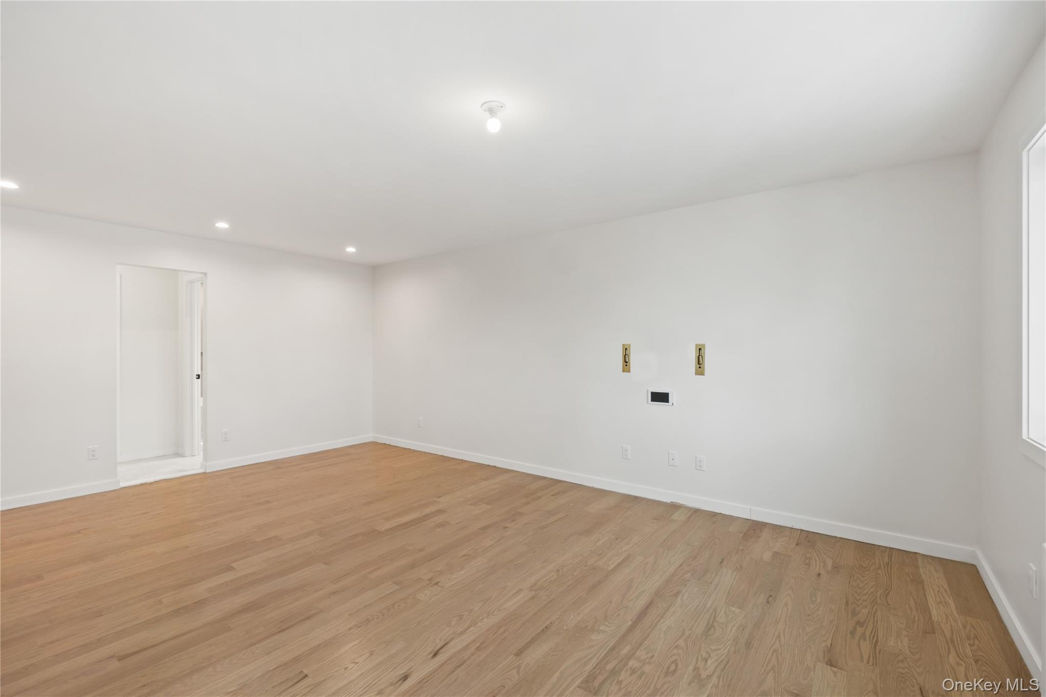 105 N Cole Avenue Unit: 202