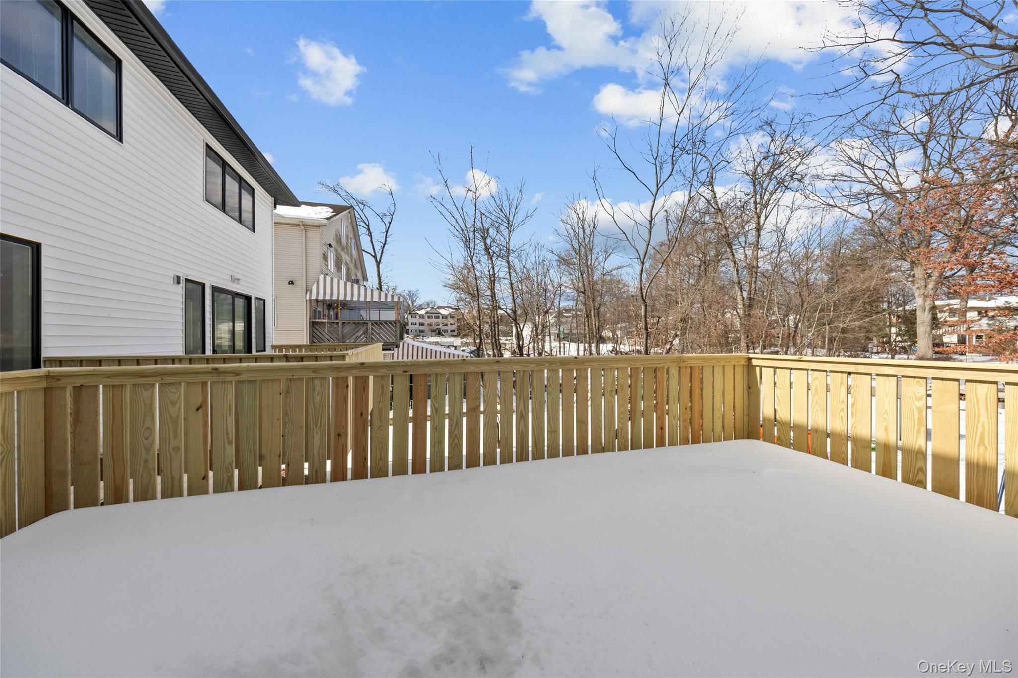 105 N Cole Avenue Unit: 202