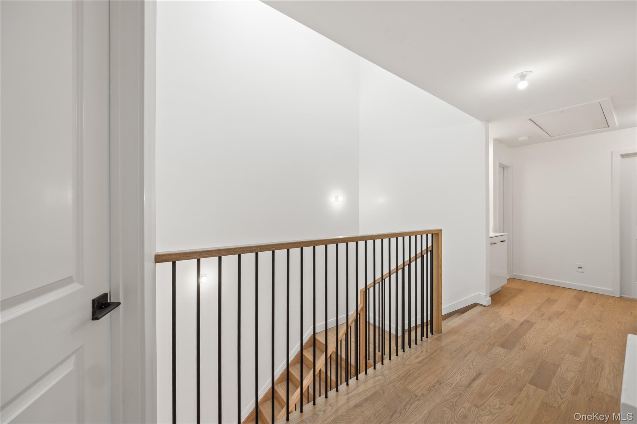 105 N Cole Avenue Unit: 202