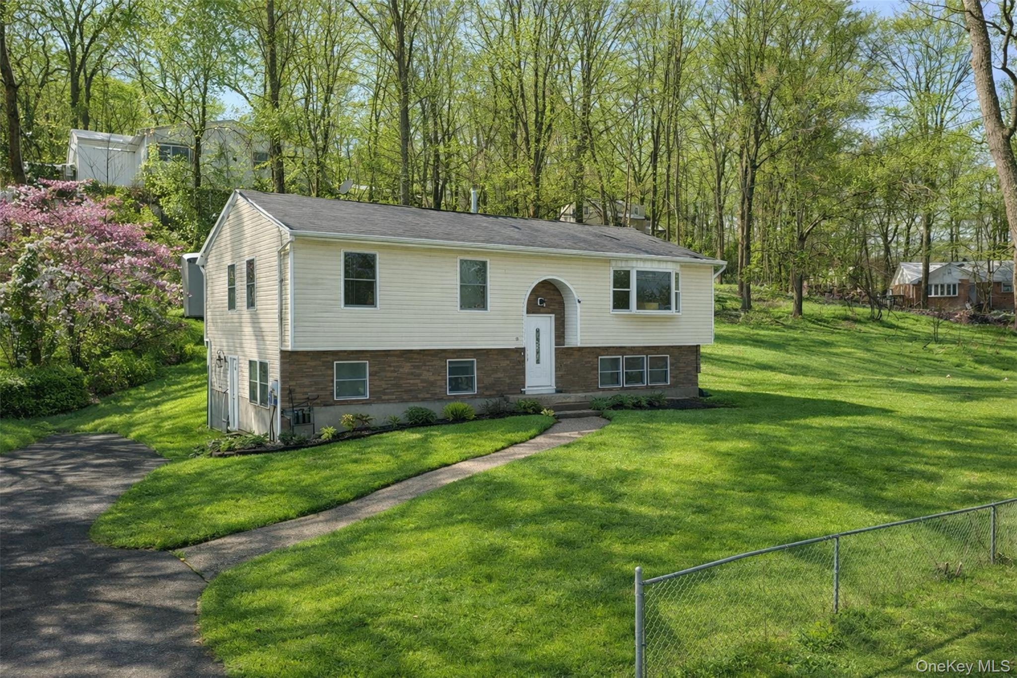 153 S Pascack Road