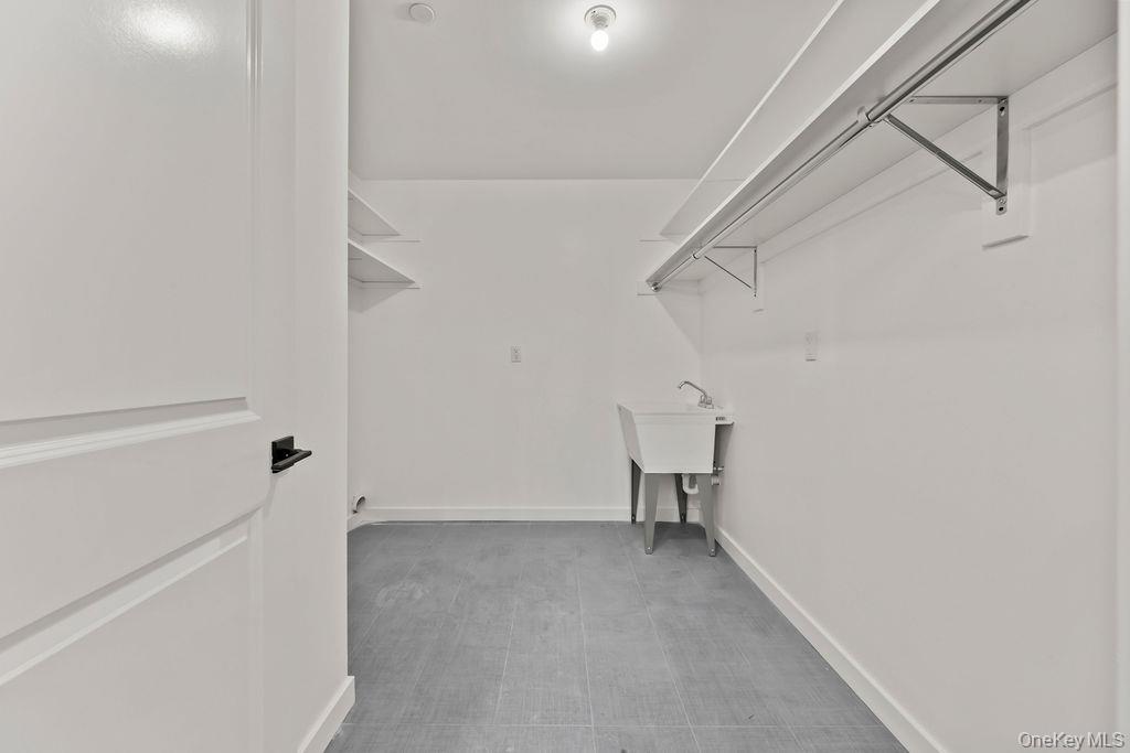 105 N Cole Avenue Unit: 213