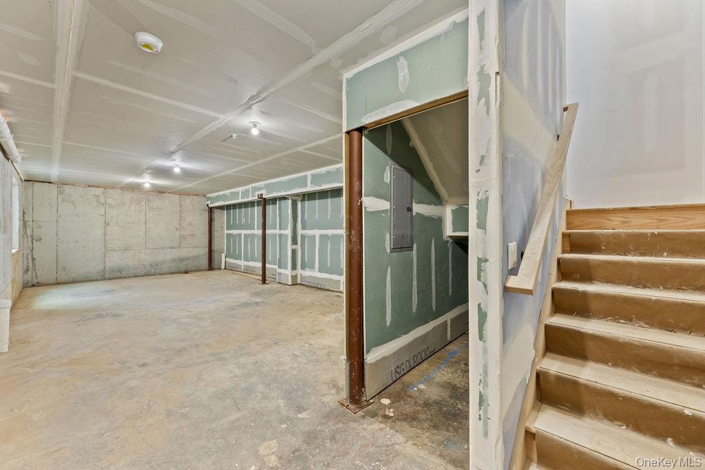 105 N Cole Avenue Unit: 213