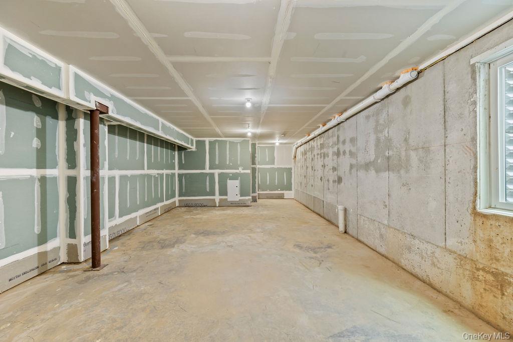 105 N Cole Avenue Unit: 213