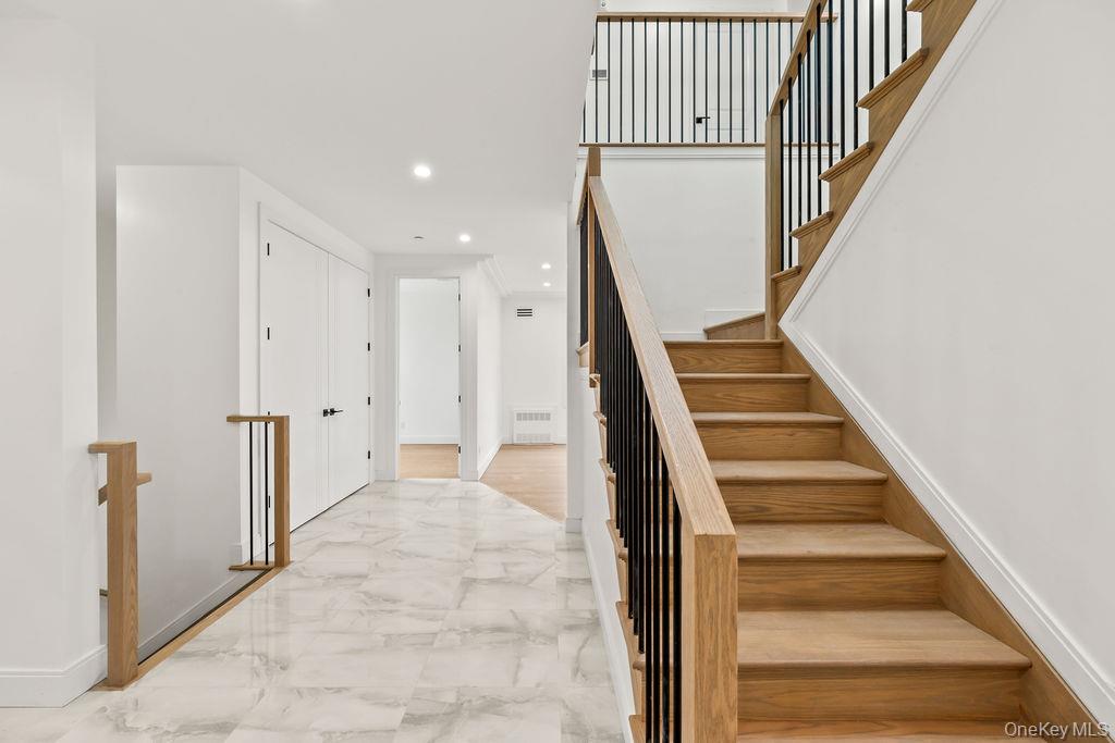 105 N Cole Avenue Unit: 213