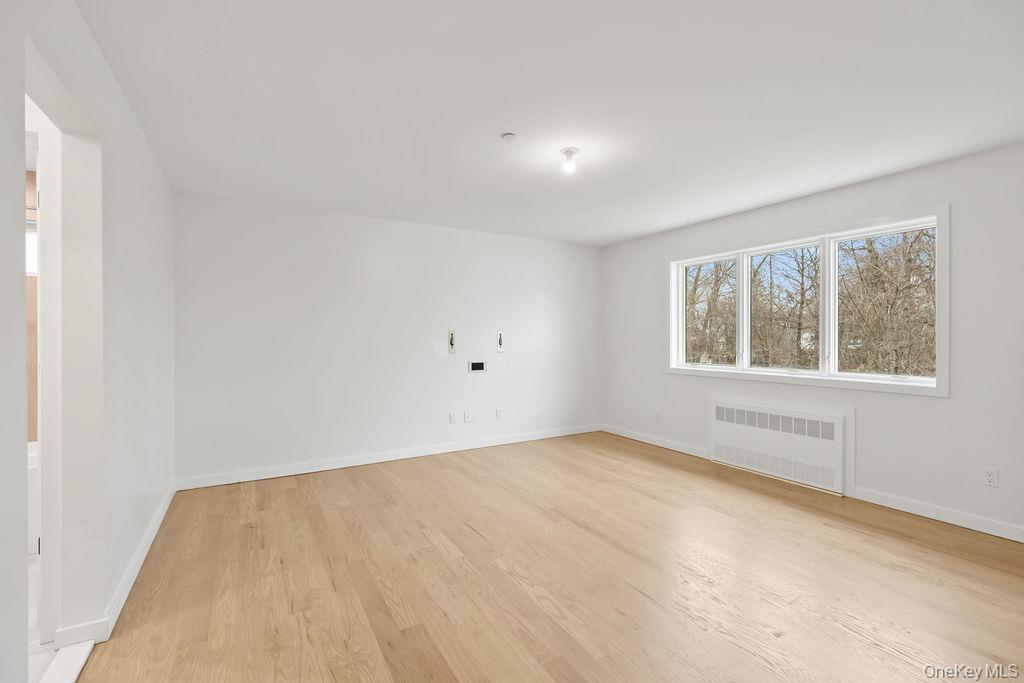 105 N Cole Avenue Unit: 213