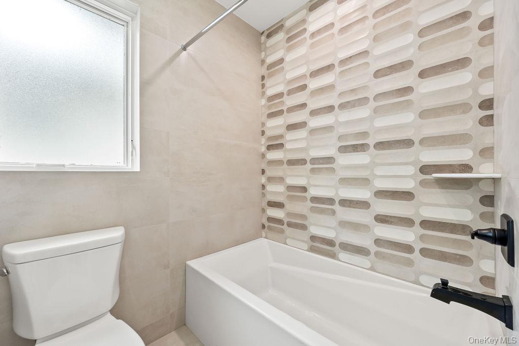 105 N Cole Avenue Unit: 213