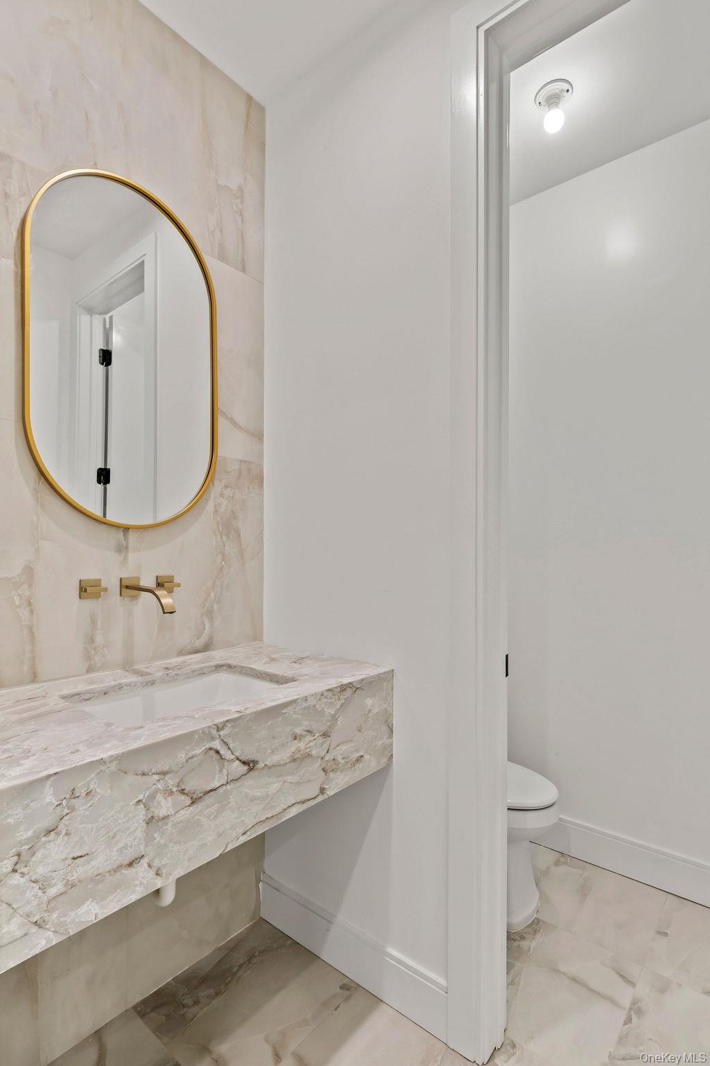 105 N Cole Avenue Unit: 213