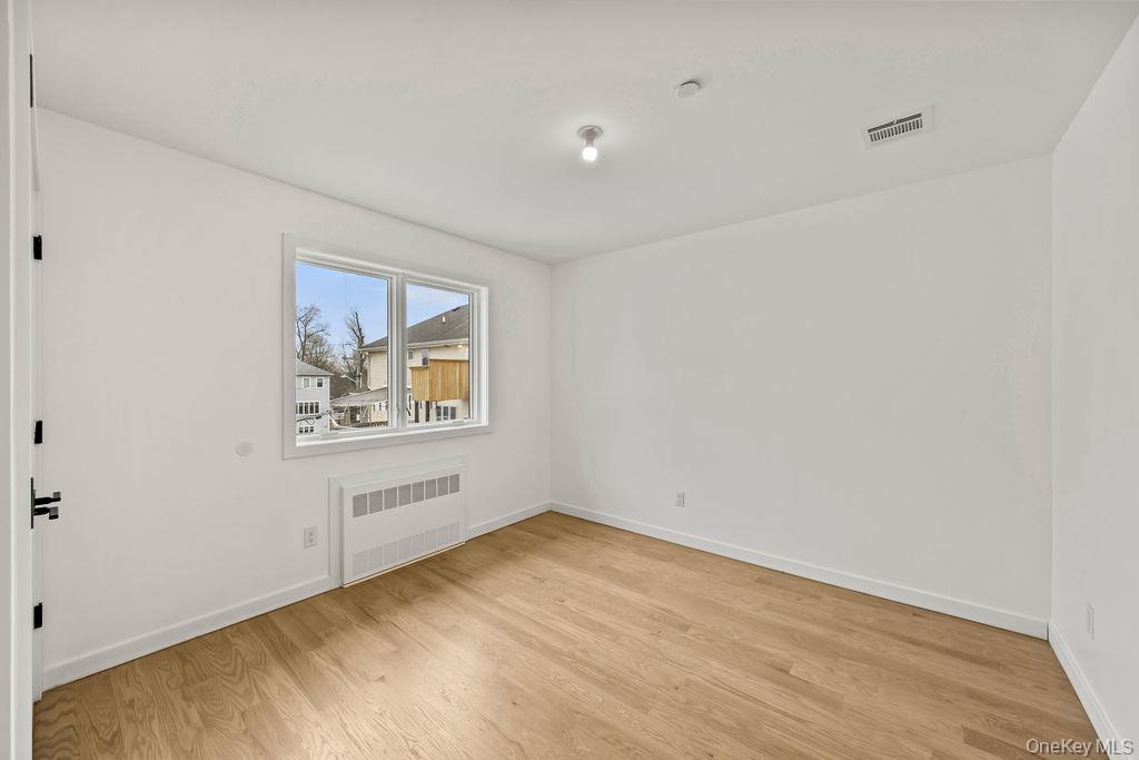 105 N Cole Avenue Unit: 213