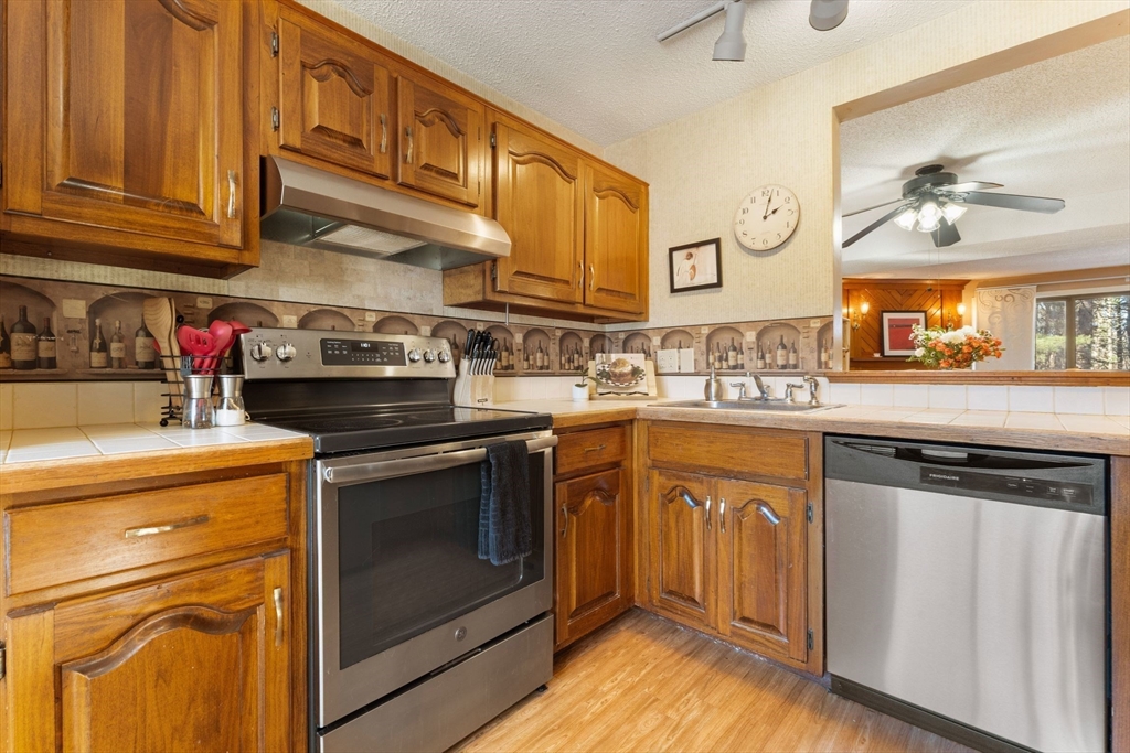 33 Apple Tree Hill Rd # 33