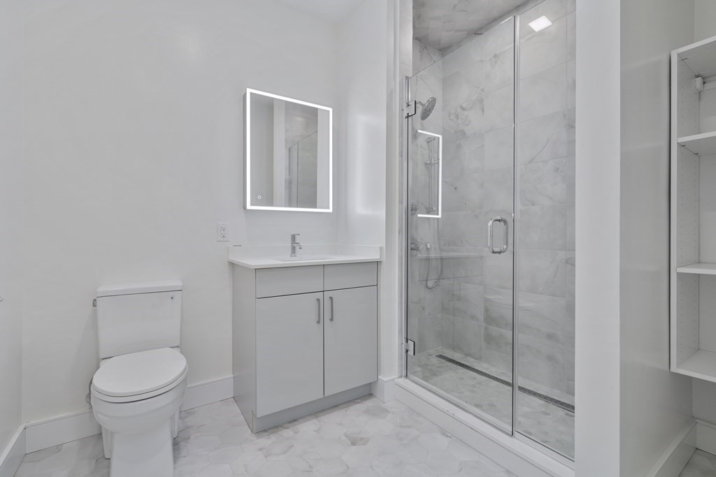 1948 Washington St # 5J